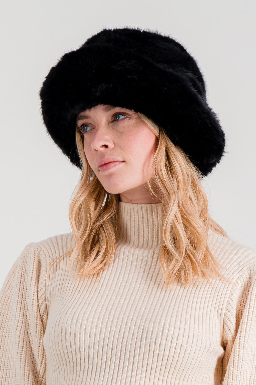 Fur deals bucket hat